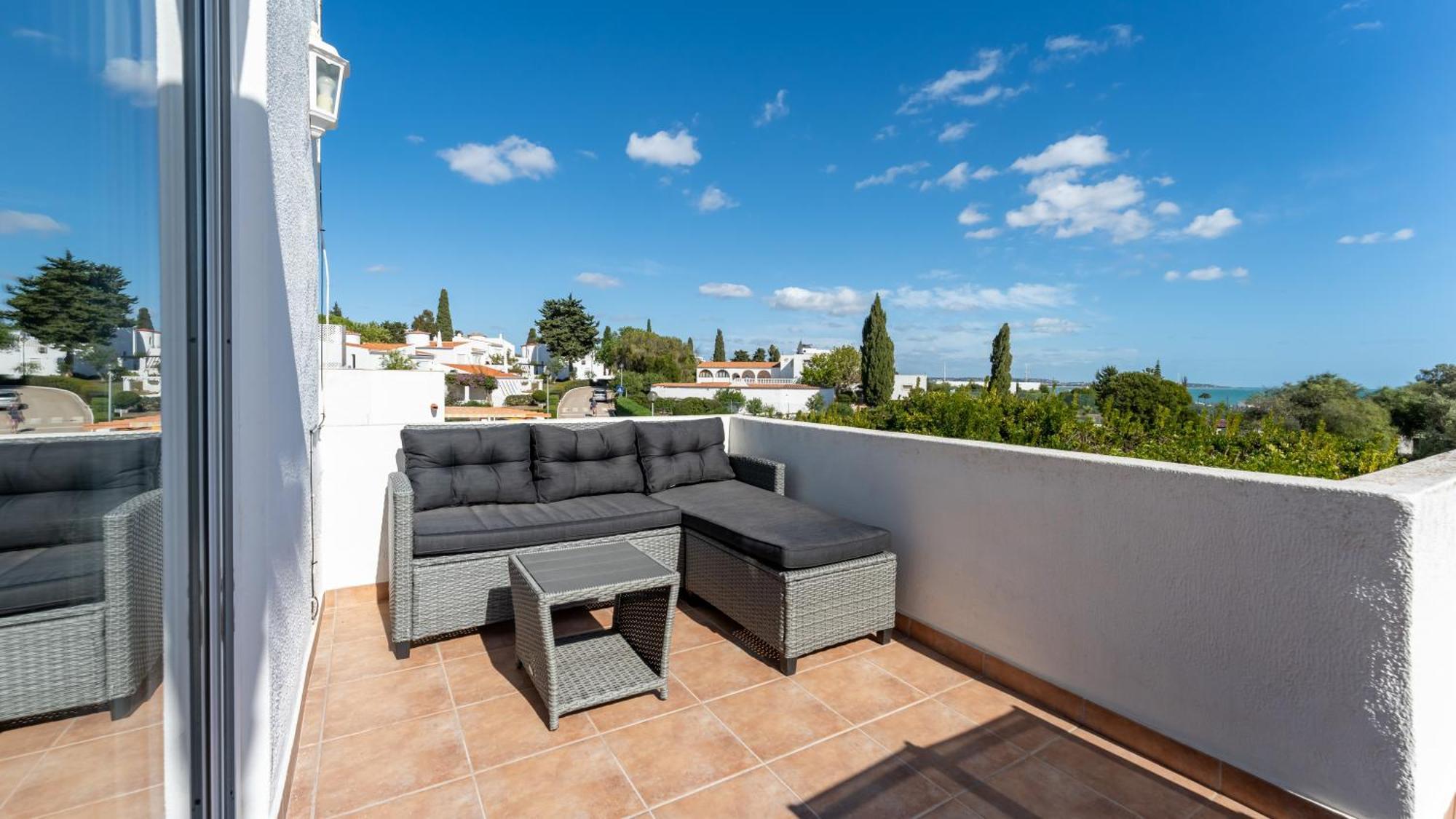 Ocean View 3 Bdr House With Patio By Lovelystay Porches  Exterior photo